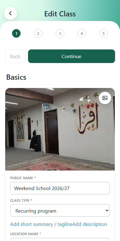 The program builder showing a class photo and basic details